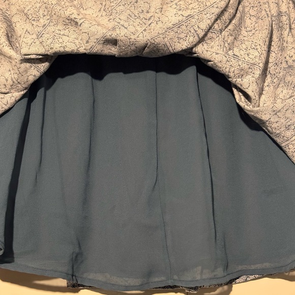 American Eagle Floral Pleated Skirt - Picture 3 of 5